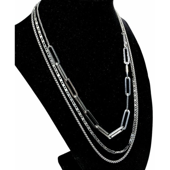 New Tocara 3-Strand Layered Necklace Silver S. Steel Clip Box Anchor Chain Cloe - Picture 11 of 12